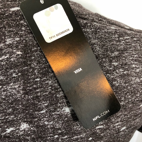 🆕 Cleveland Browns v-neck tee - Picture 7 of 8